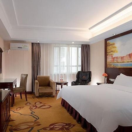 Vienna Hotel Dongguan Chang'An Mid Zhen'An Road Esterno foto
