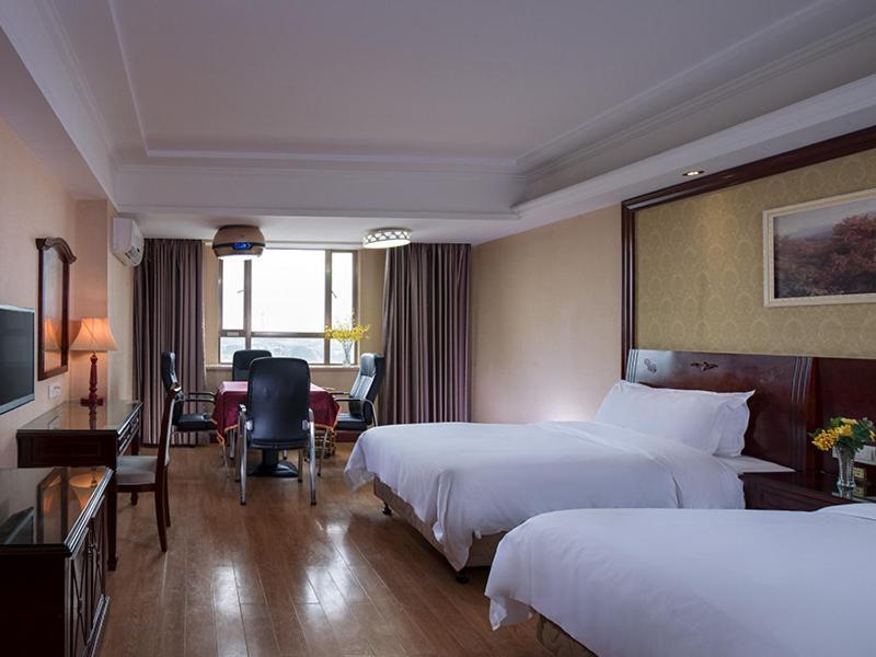 Vienna Hotel Dongguan Chang'An Mid Zhen'An Road Esterno foto